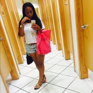 Meet your Posher, Destiny