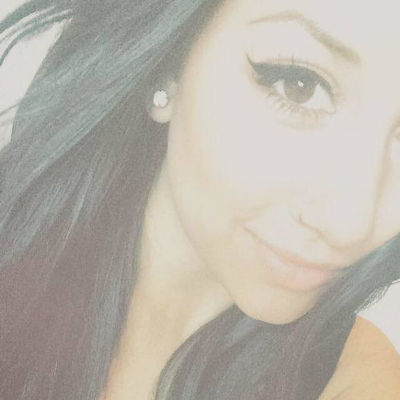 Meet your Posher, Marissa