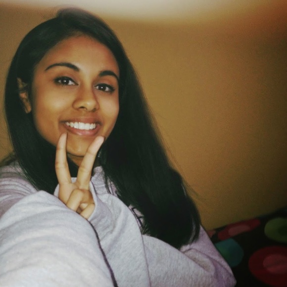 Meet your Posher, Ishrar