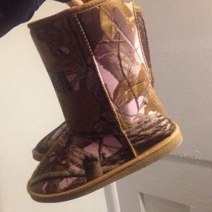 Camo boots