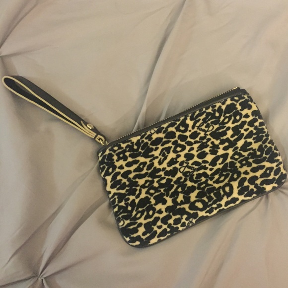 Juicy couture  wristlet - Picture 3 of 3