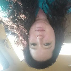 Meet your Posher, Hillary