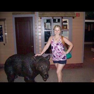 Meet your Posher, Lacey