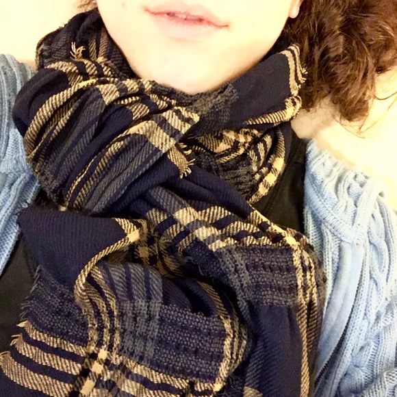 ⚡️LAST CHANCE⚡️NWT Locharron Pure New Wool Scarf