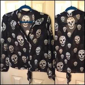 Skull blouse 💀