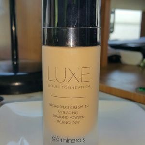 Glominerals LUXE Foundation - Tahini