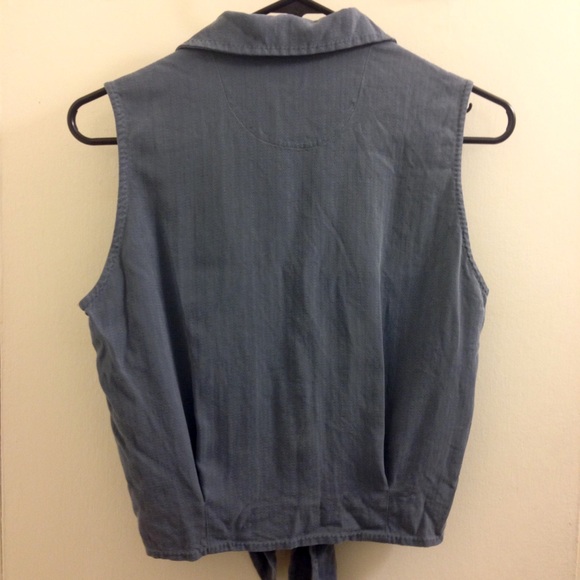 SOLD. Tommy Bahama top - Picture 2 of 3