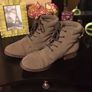 Steve Madden ankle shoes/boots