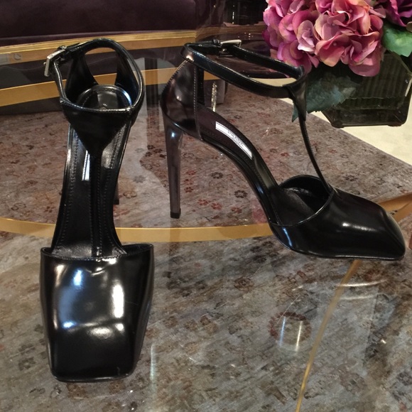 PRADA T strap heels, brand new size 38