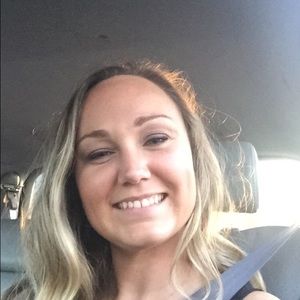 Meet your Posher, Desiree