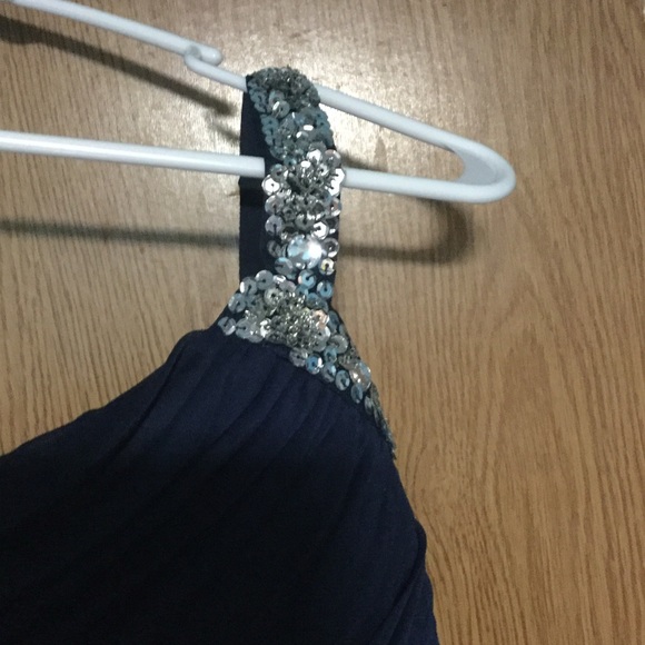 Prom dress - Picture 2 of 4