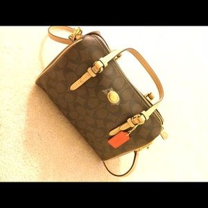 Coach Crossbody Peyton Signature Mini Satchel