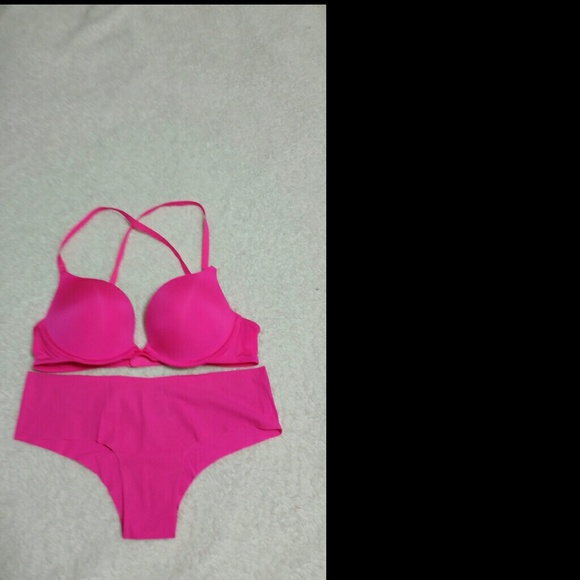 PINK  VS bra & pantie set.  NWOT.