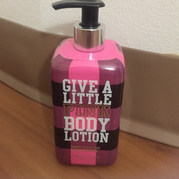 Victoria's Secret Give A Little Pink Body Lotion