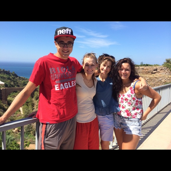 Meet your Posher, Audrey - Picture 3 of 3