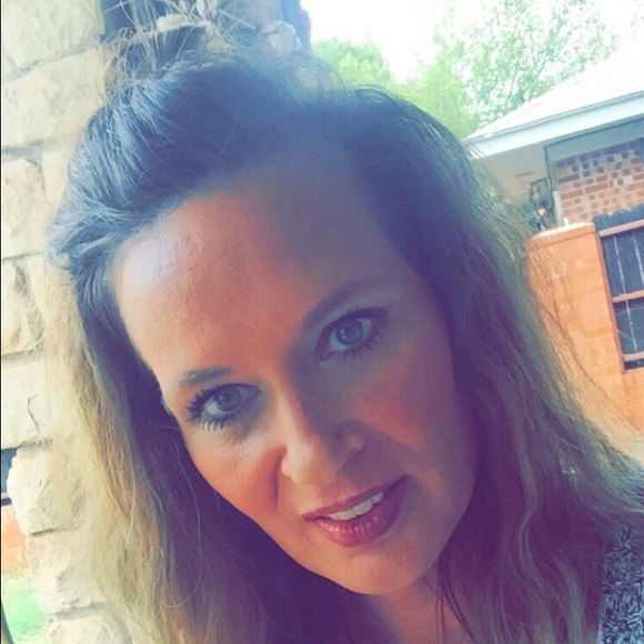 Meet your Posher, Stacey - Picture 1 of 1