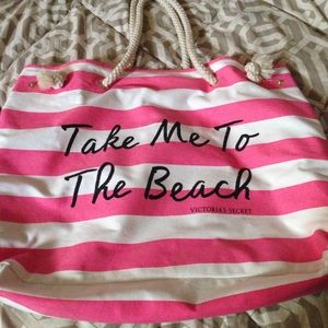 Pink and white striped beach bag