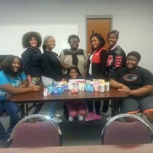 Meet your Posher, Santina