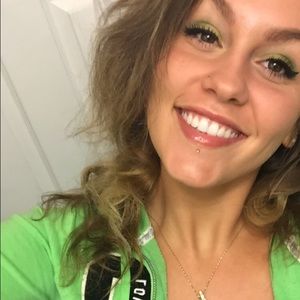 Meet your Posher, Alisha