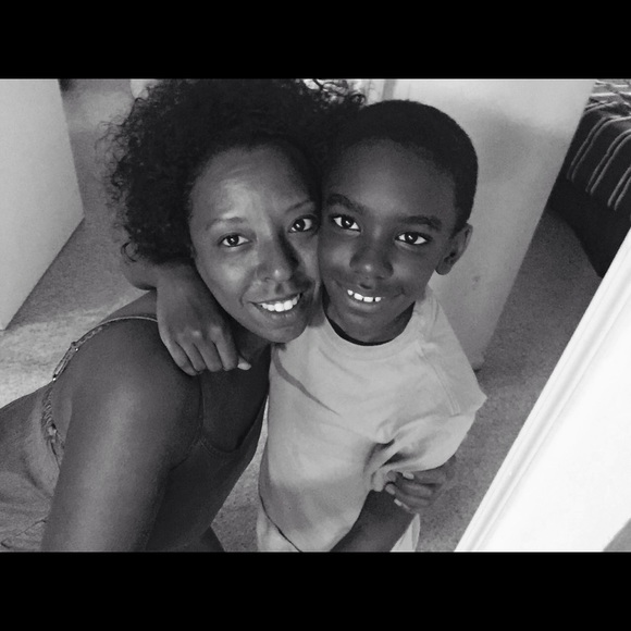 Meet your Posher, Demi