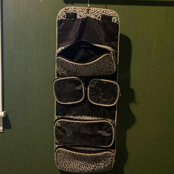 Hanging make up organizer, can be for Travel too