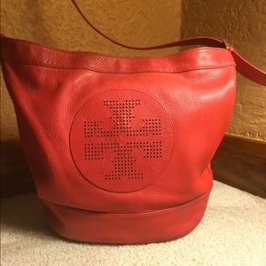 Tory burch bucket bag