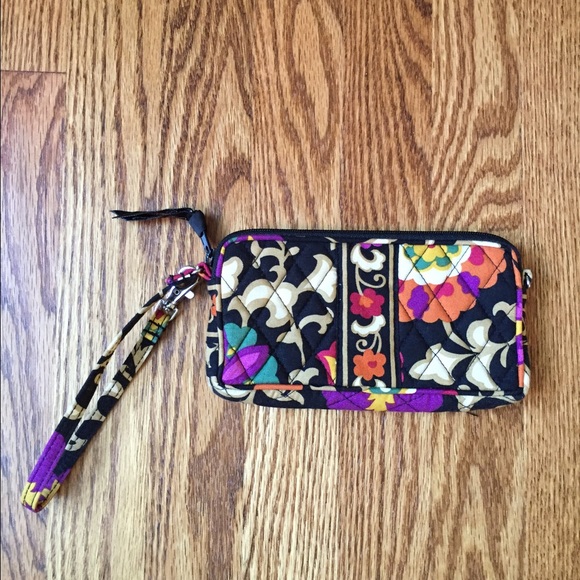 Vera Bradley wristlet in Suzani