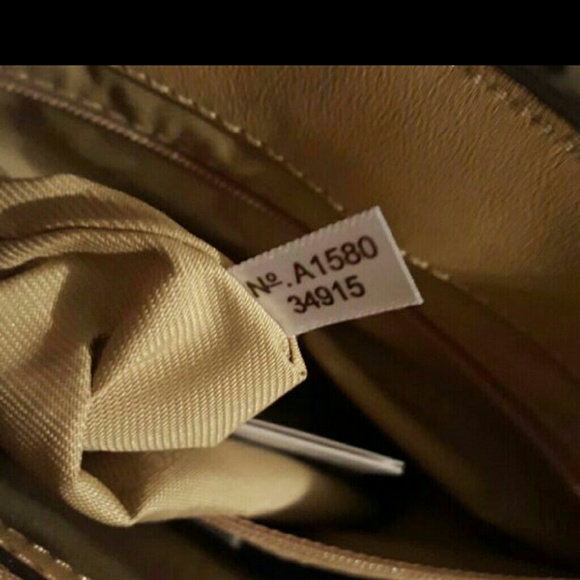 *** SOLD ***  NWT!! COACH SWAGGER BAG - Picture 4 of 4