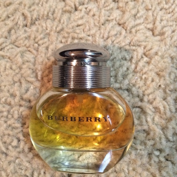 Burberry Women's Eau de Perfume. Size 1.7 oz