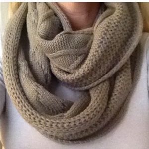 Infinity scarf