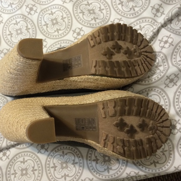 Blowfish Malibu Heels Wedges - Picture 4 of 4