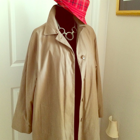 Ladies Lined London Fog coat