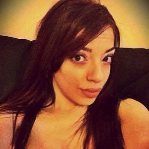 Meet your Posher, Naomi