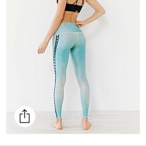 teeki Urban Outfitters leggings