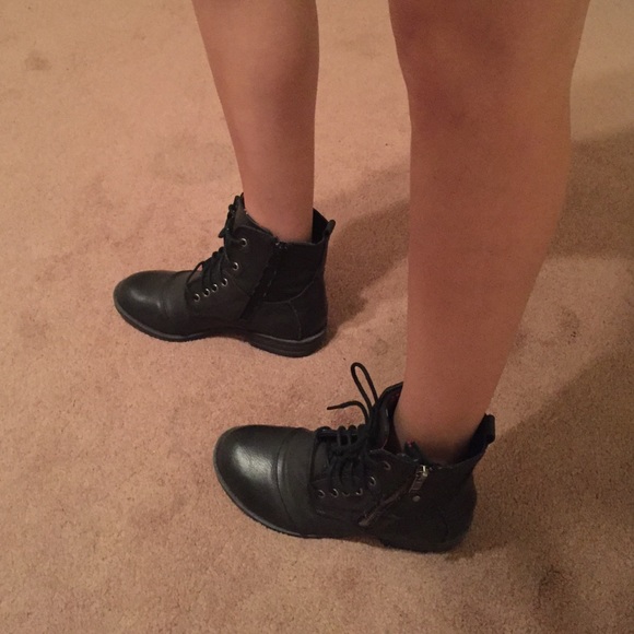 American Rag boots - Picture 3 of 4