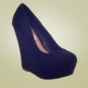 Steve Madden wedge pump