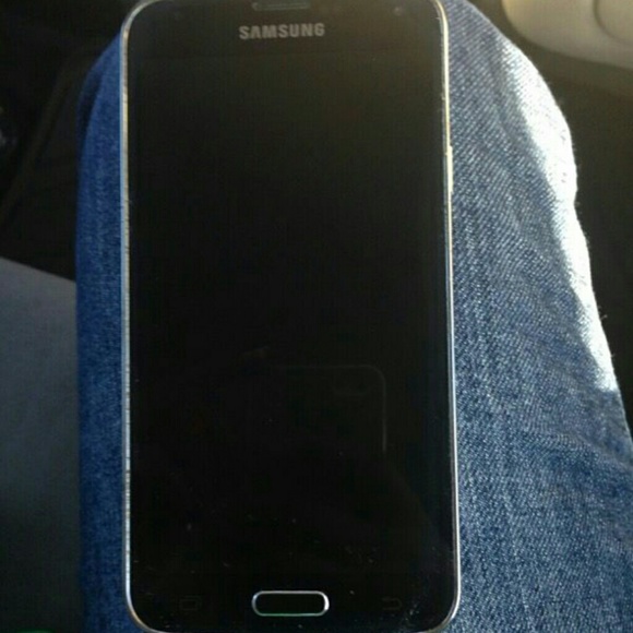 Galaxy s5 & new blsck mophie charging case.