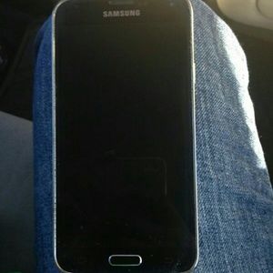 Galaxy s5 & new blsck mophie charging case.