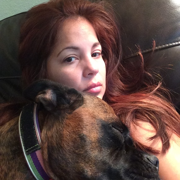 Meet your posher, Joeann👜 - Picture 2 of 3