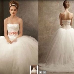 Vera Wang Bridal Gown