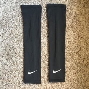 Nike basketball arm sleeves