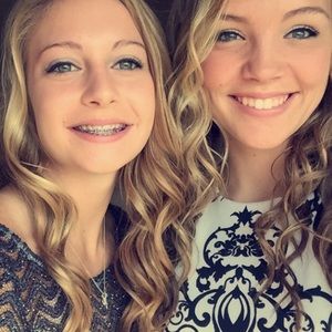 Meet your Posher, Hallie