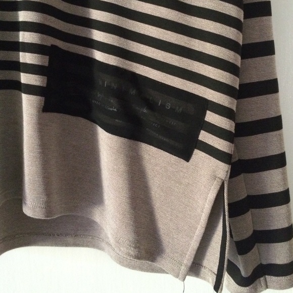 Zara Tops - Zara v-neck striped top Zara Tops - Zara v-neck striped top