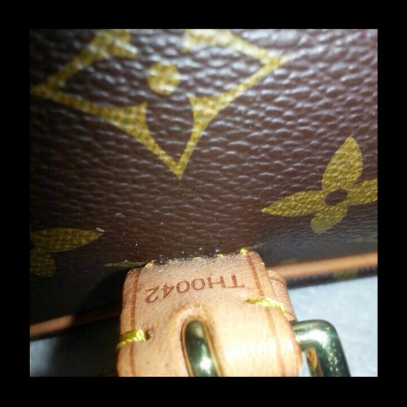 Willing to trade this for Michael Kors purse - Picture 2 of 2