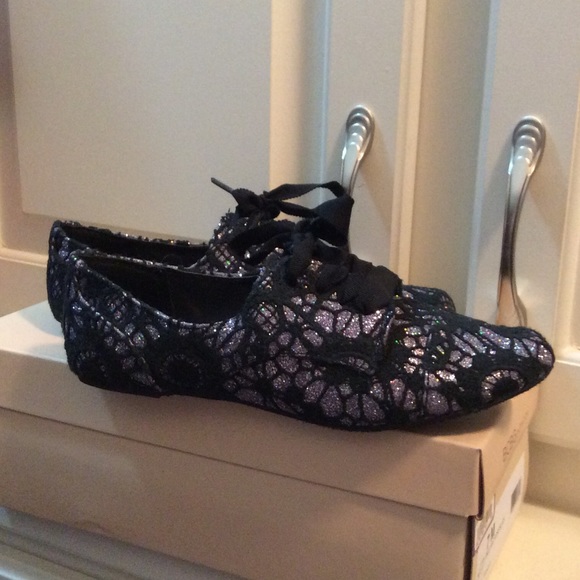 NWOT Glitter/Lace Black Oxfords
