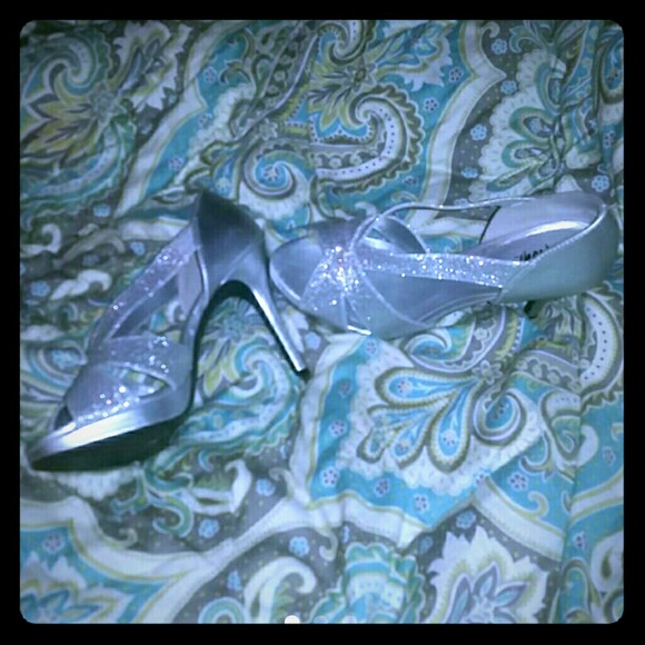 Silver Sparkly Heels - Picture 1 of 3