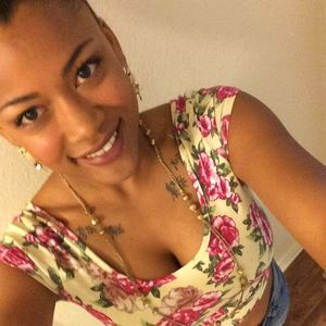 Meet your Posher, Carla