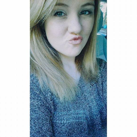 Meet your Posher, Cece - Picture 1 of 1