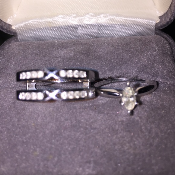 14kt white gold ring with a marquise diamond - Picture 4 of 4