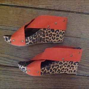 Lucky Brand 4" Wedges, size 9M